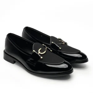 S Buckle Black Shiny & Suede